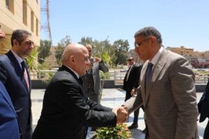 محافظ الجيزة يزور رئيس هيئة النيابة الإدارية 