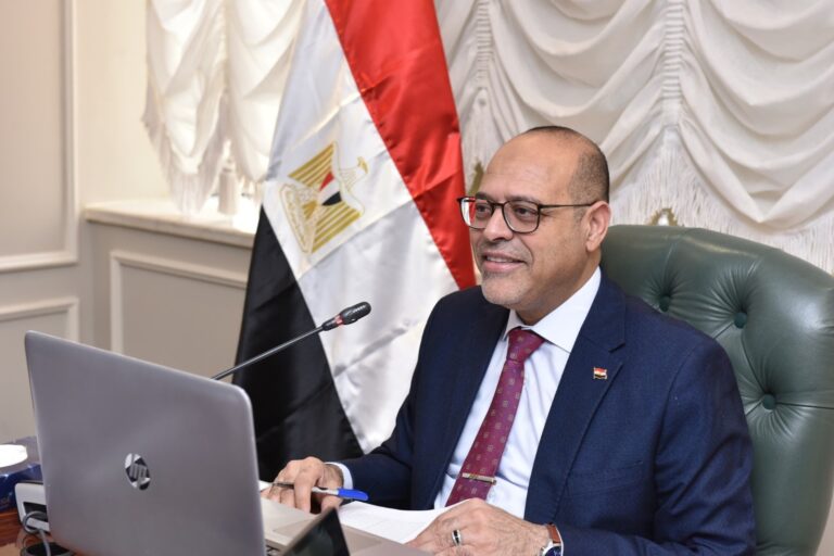 وزير العمل